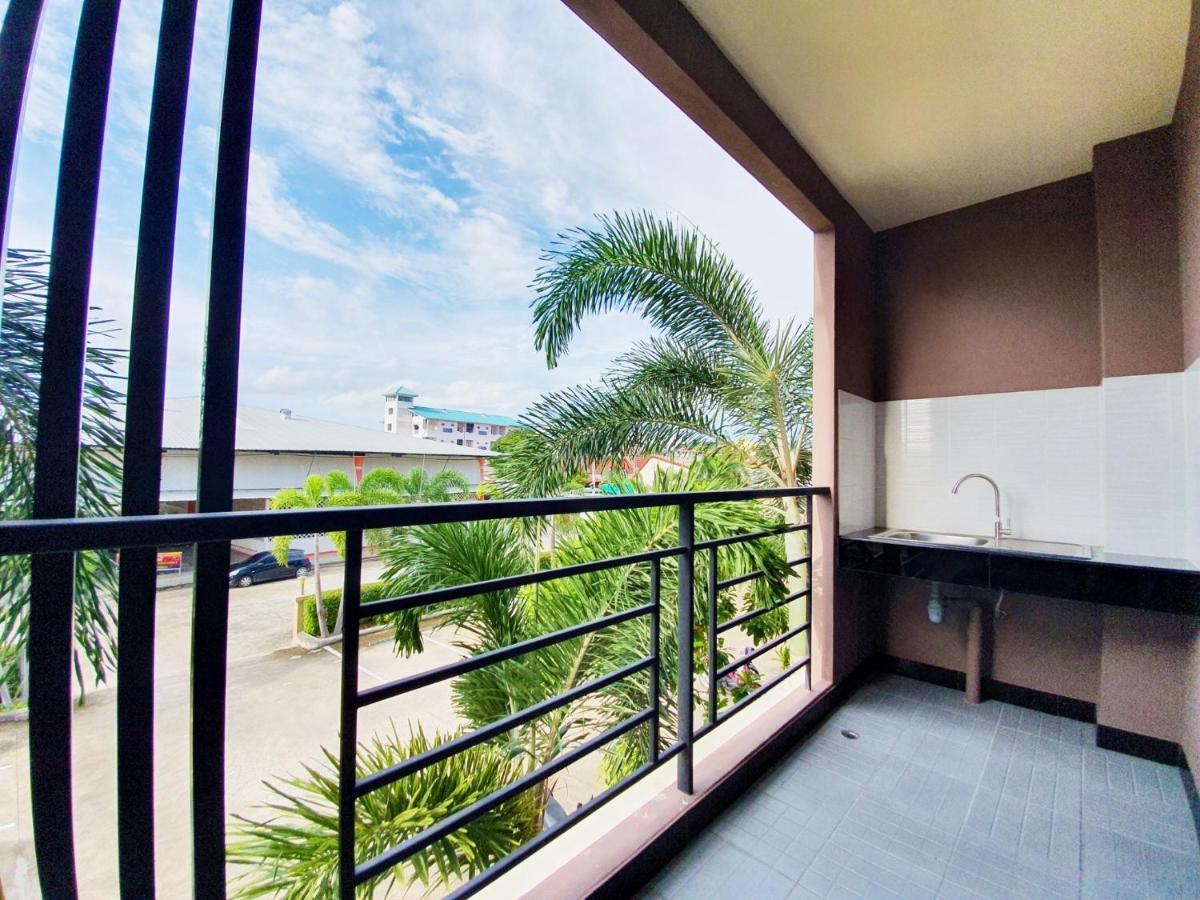 B Space Residence Nong Prue Экстерьер фото