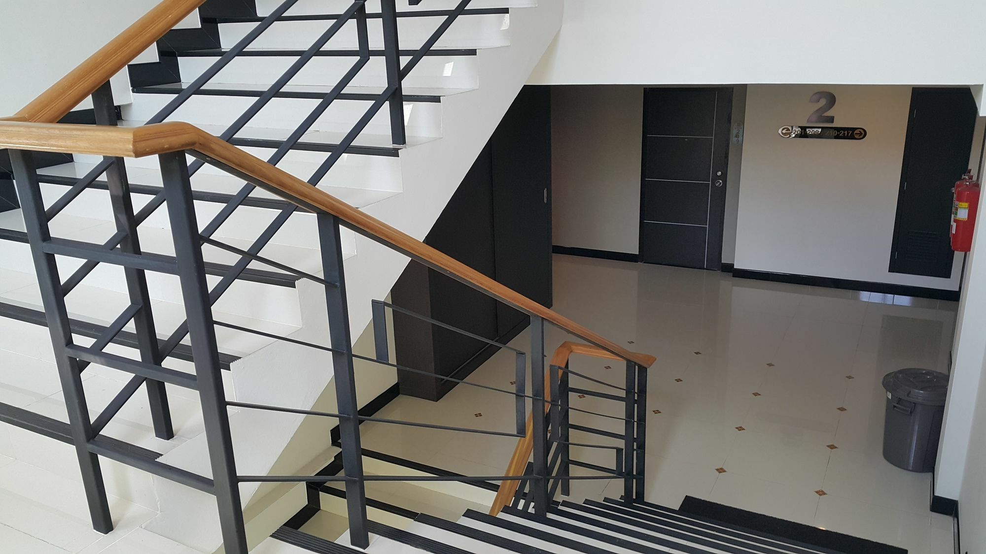 B Space Residence Nong Prue Экстерьер фото
