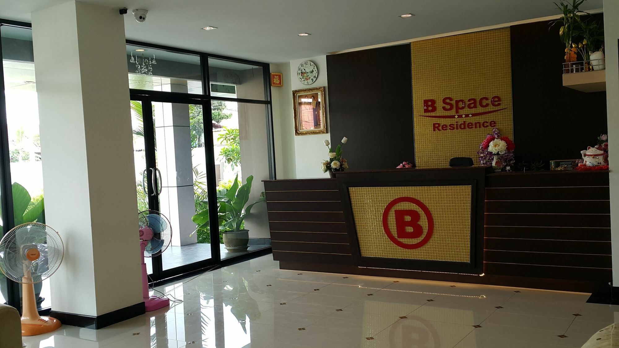 B Space Residence Nong Prue Экстерьер фото