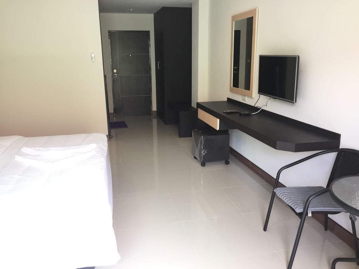 B Space Residence Nong Prue Экстерьер фото